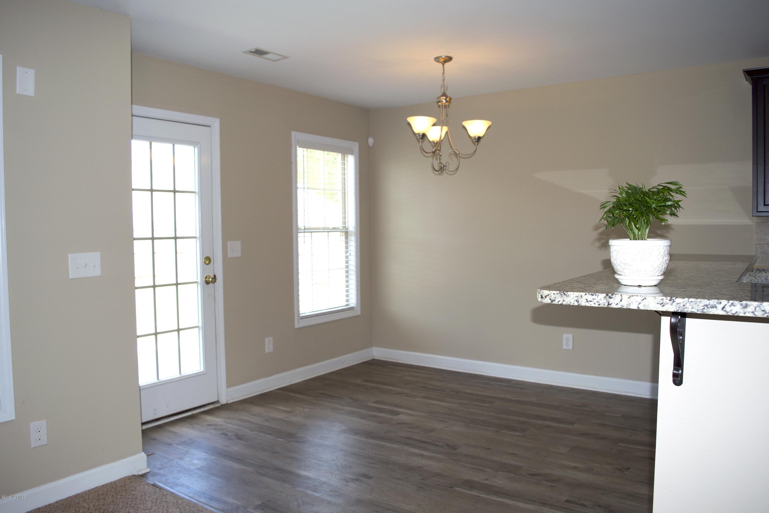245 Merin Height Road Jacksonville, NC 28546 - Photo 11 of 50 Dining area