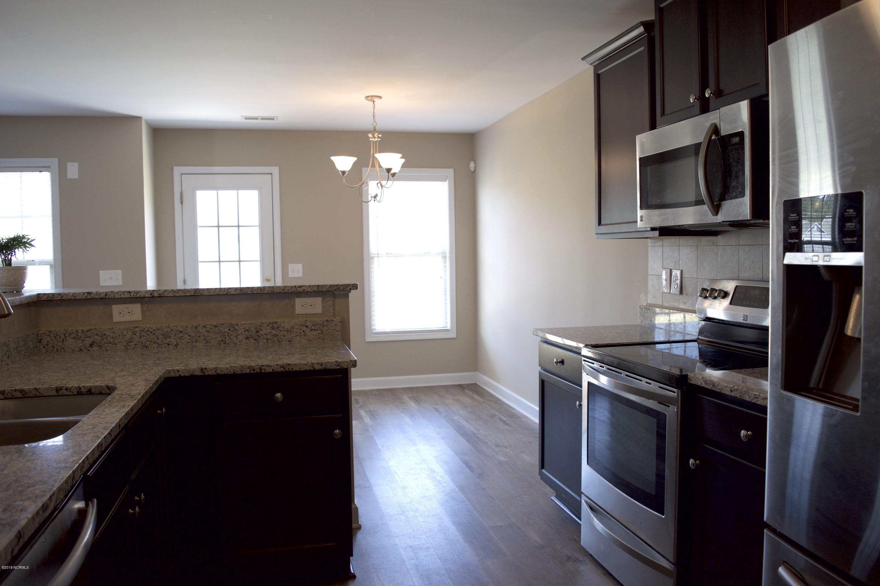 245 Merin Height Road Jacksonville, NC 28546 - Photo 17 of 50 kitchen