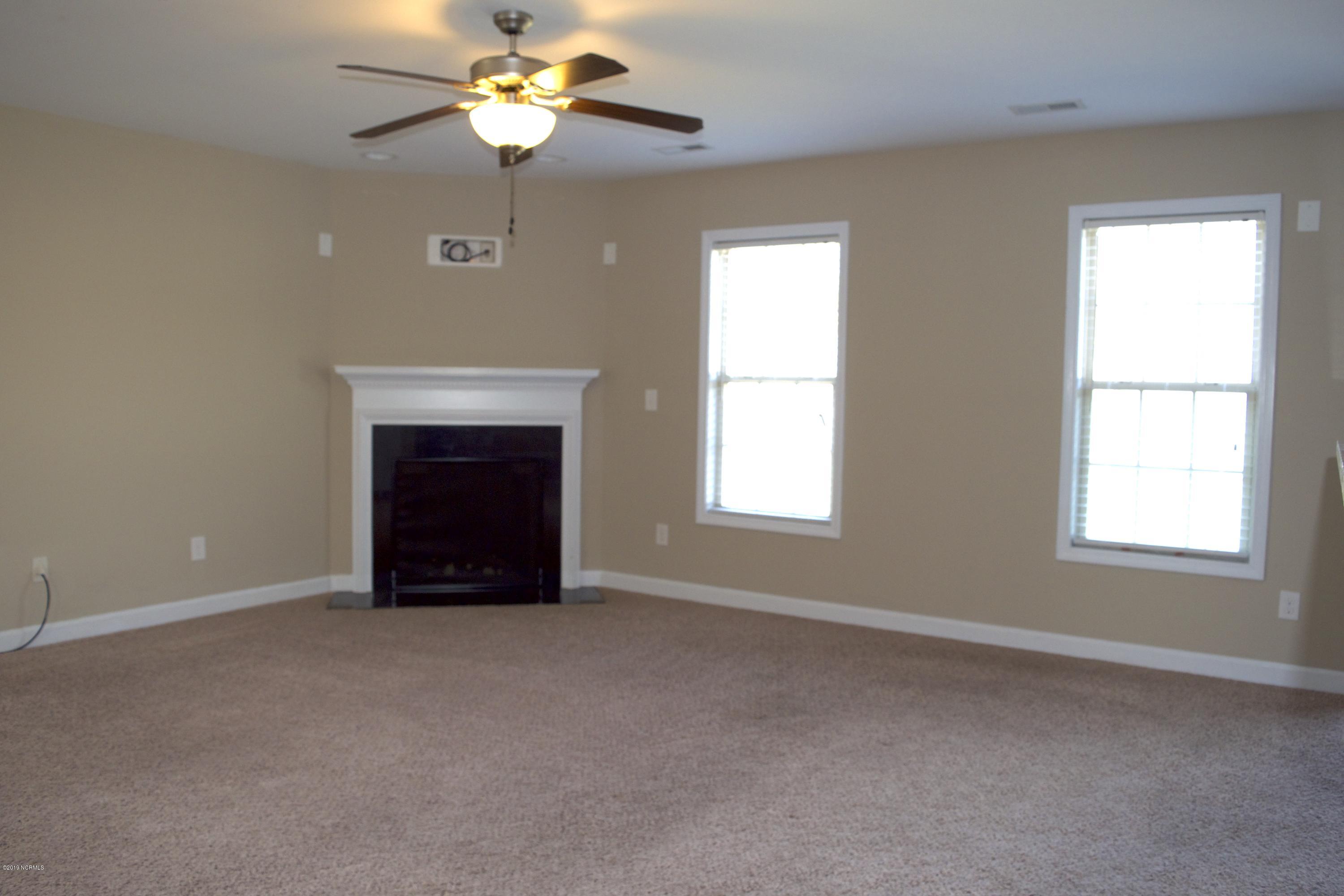 245 Merin Height Road Jacksonville, NC 28546 - Photo 3 of 50 LR