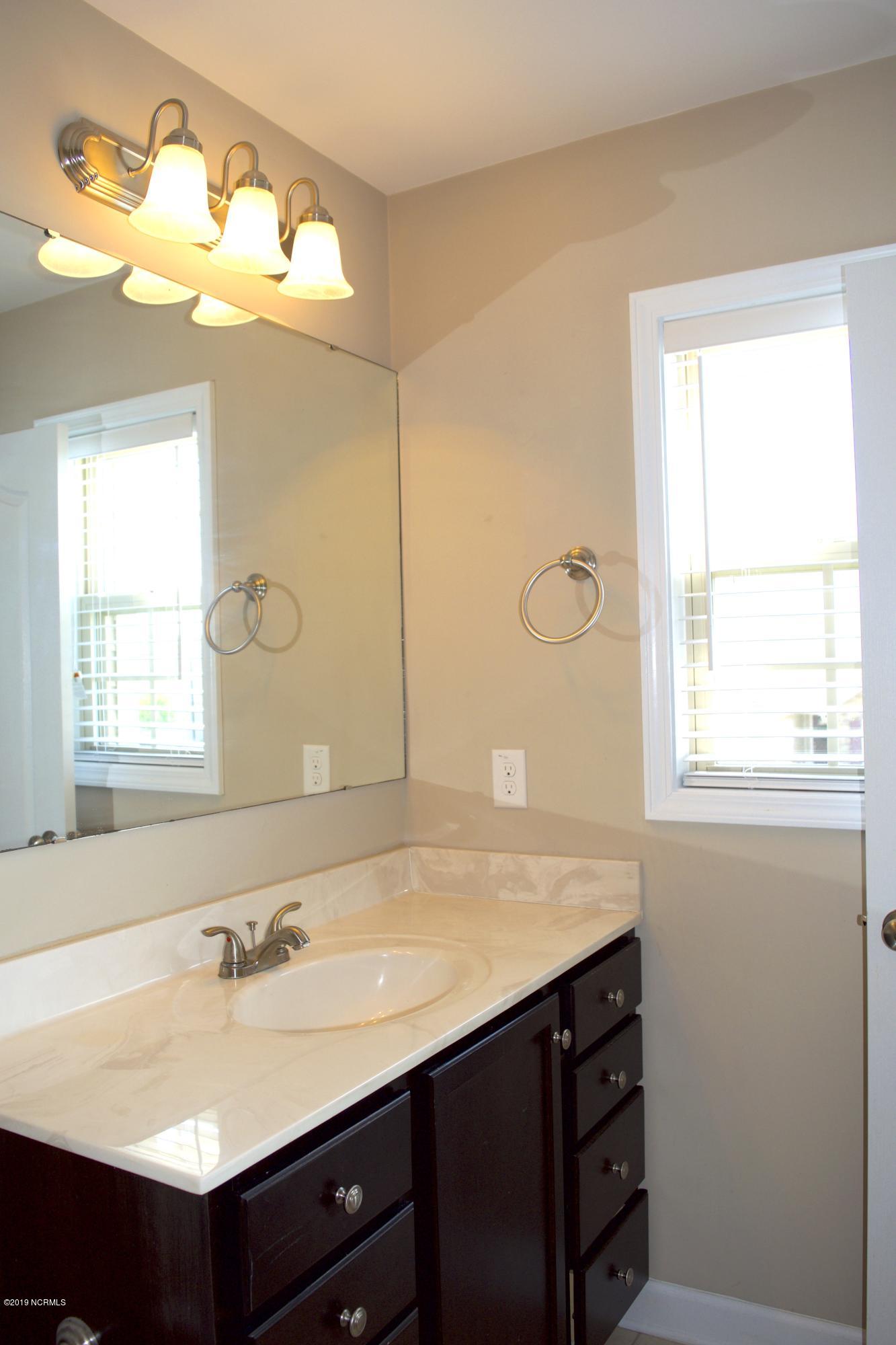 245 Merin Height Road Jacksonville, NC 28546 - Photo 38 of 50 mstrbath