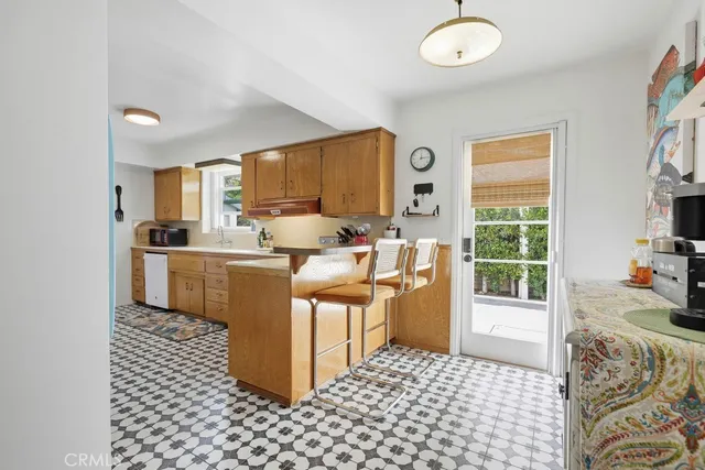 $1,280,000 | 1010 West 21st Street, Santa Ana, CA 92706