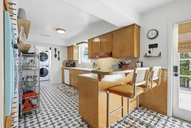 $1,280,000 | 1010 West 21st Street, Santa Ana, CA 92706