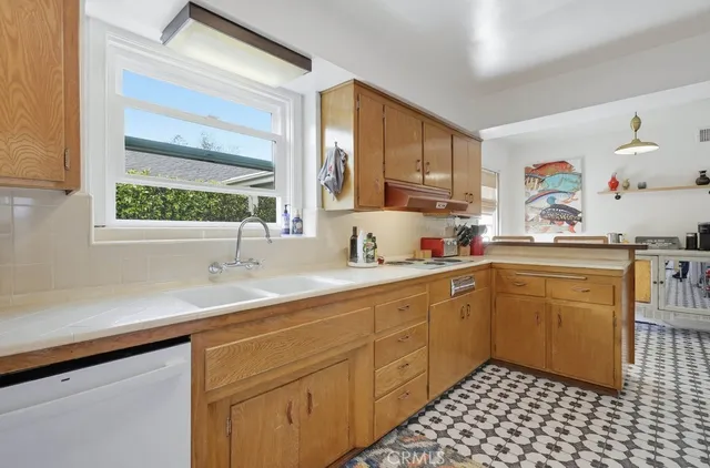 $1,280,000 | 1010 West 21st Street, Santa Ana, CA 92706