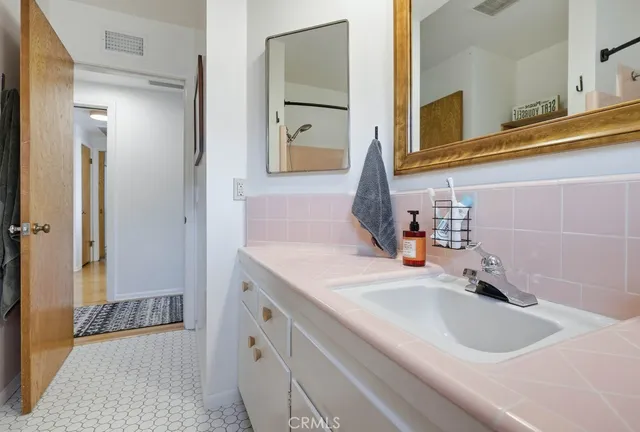 $1,280,000 | 1010 West 21st Street, Santa Ana, CA 92706