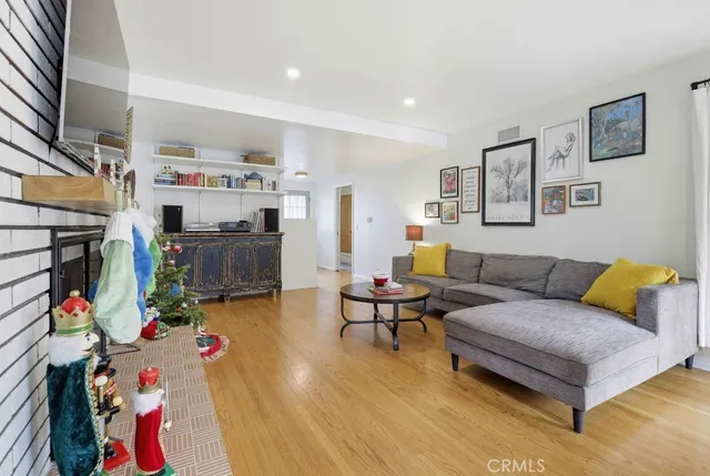 $1,280,000 | 1010 West 21st Street, Santa Ana, CA 92706