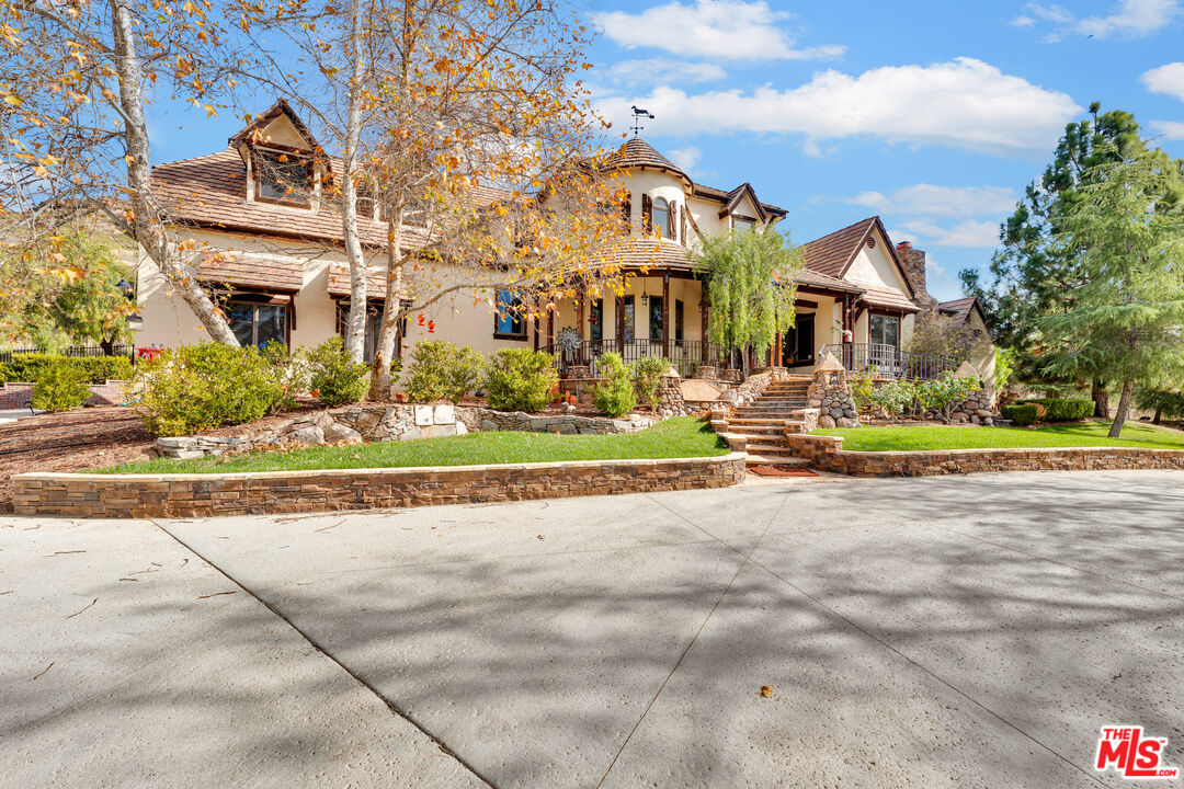 32140 Windrush Road Agua Dulce, CA 91390 - Photo 3 of 41