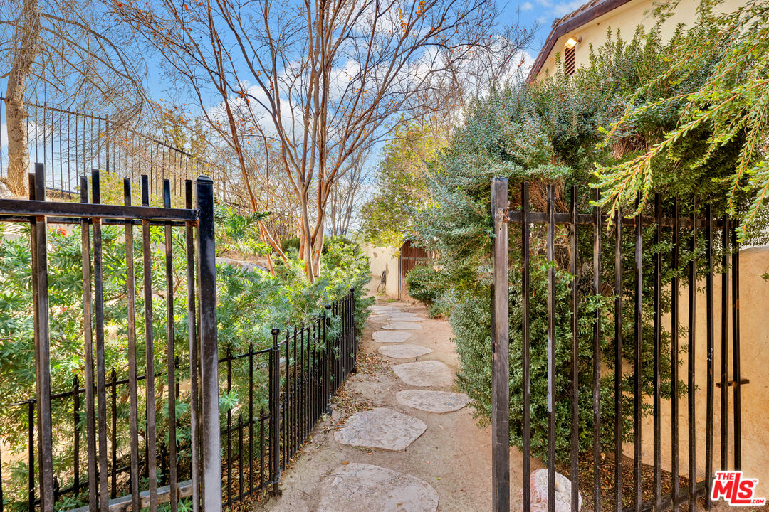 32140 Windrush Road Agua Dulce, CA 91390 - Photo 34 of 41