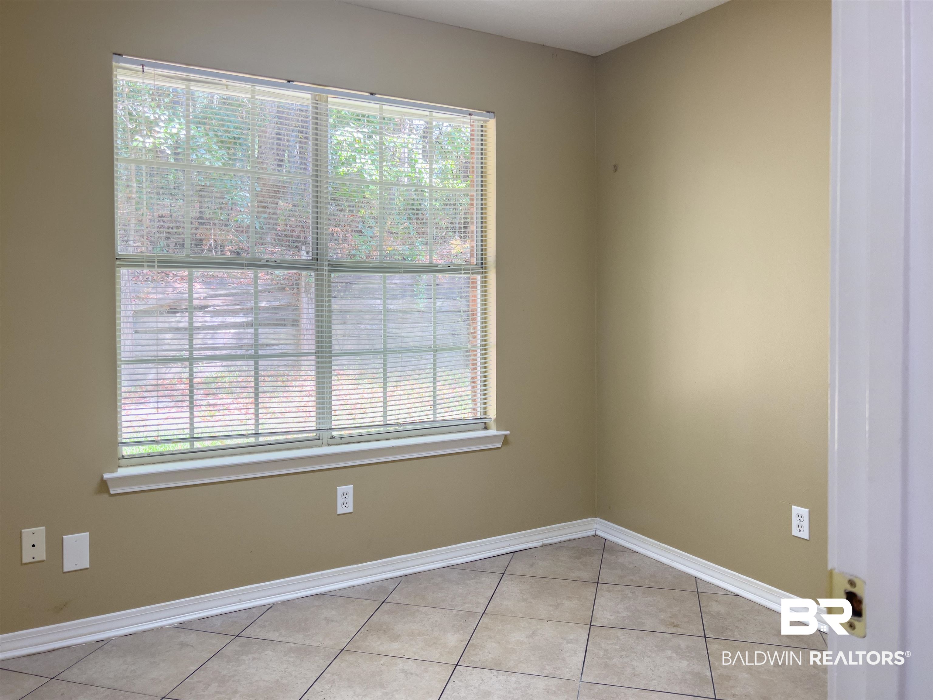 125 Lakeview Loop Daphne, AL 36526 - Photo 10 of 22