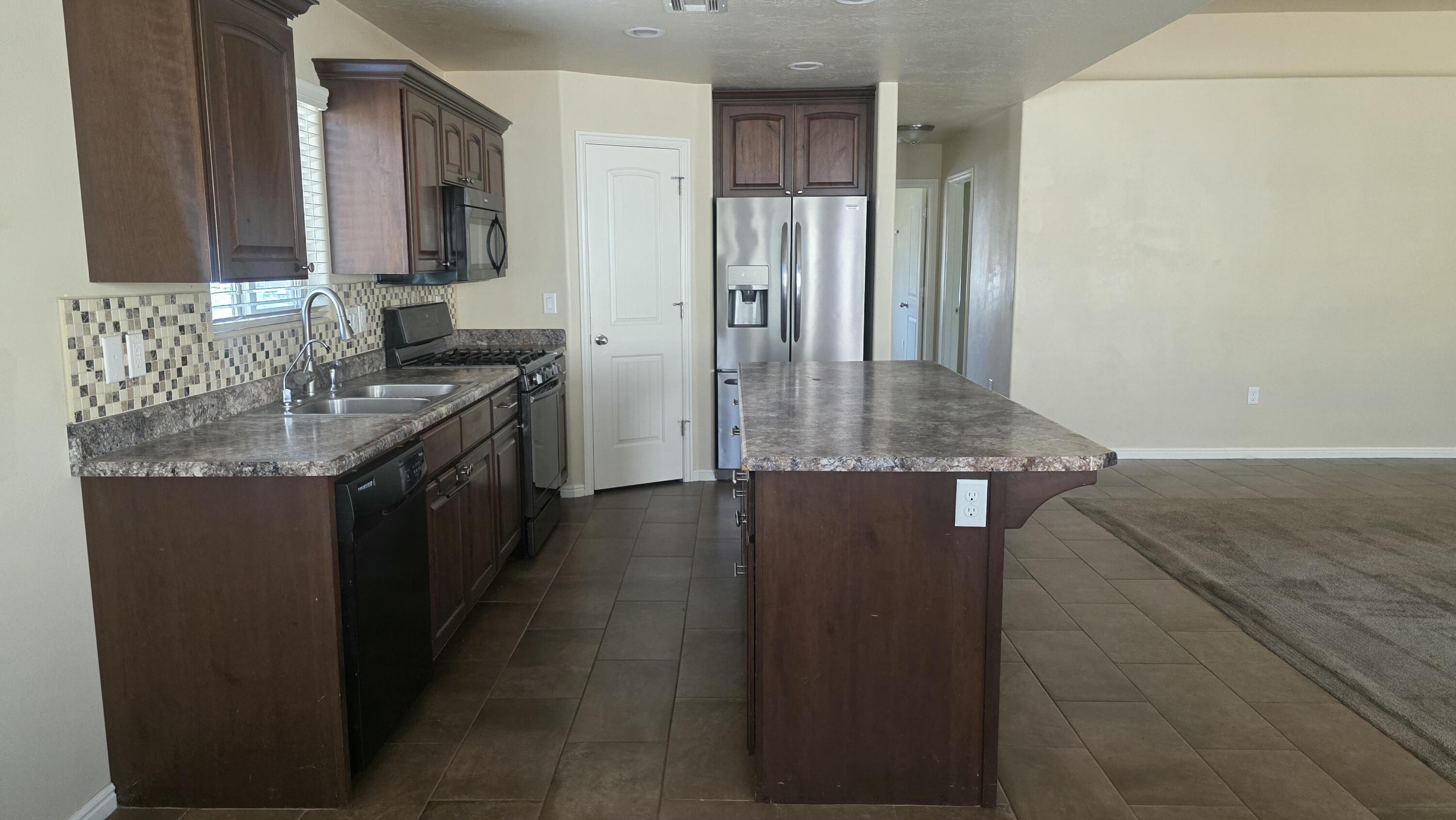 357 East 860 North Hurricane, UT 84737 - Photo 6 of 20 Kitchen