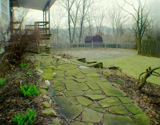 4 Edgecliff Road Rosslyn Farms, PA 15106 - Photo 4 of 8 Gallery Image 4