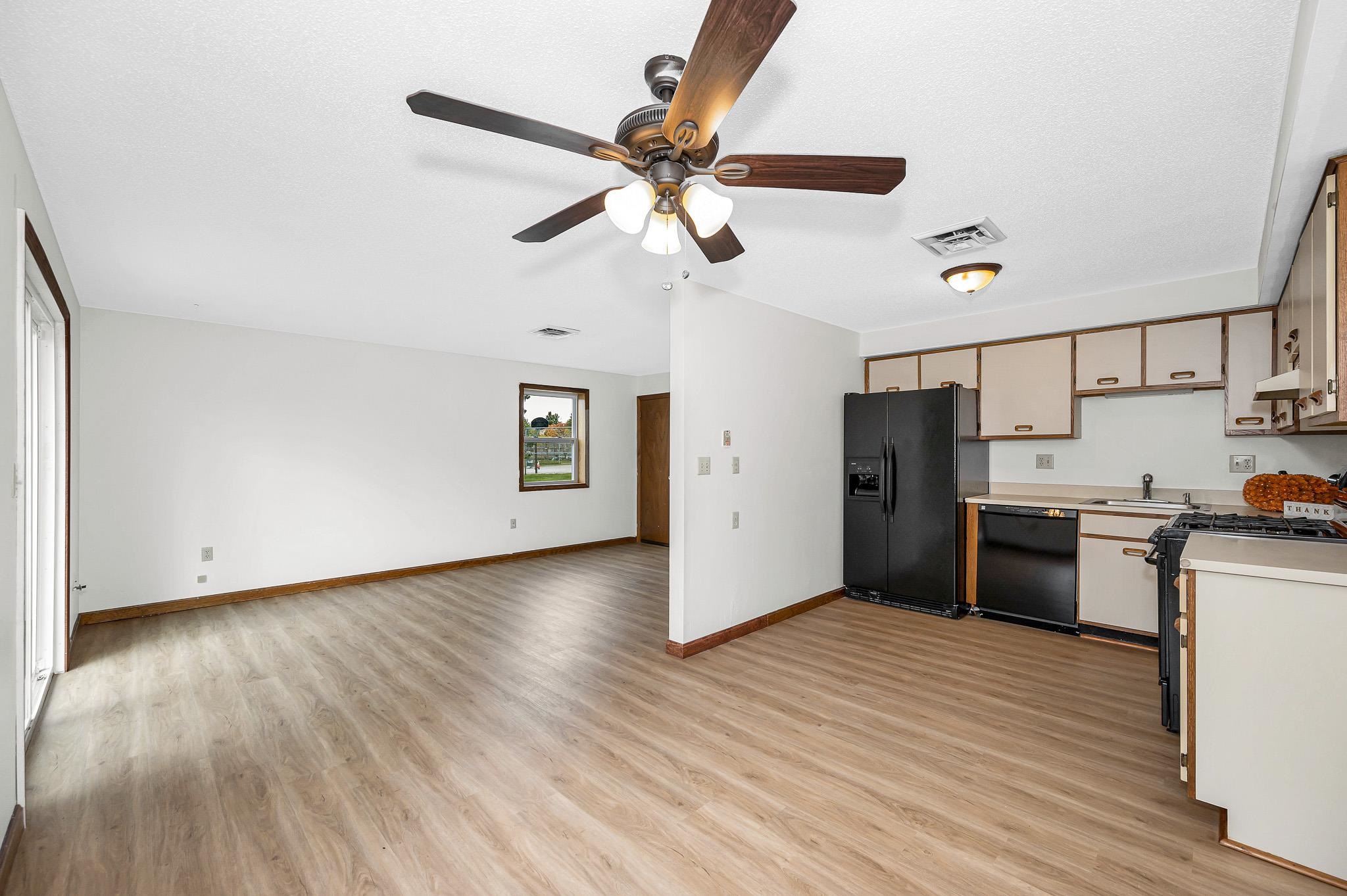 201 Millwright Drive Nashua, NH 03063 - Photo 11 of 35