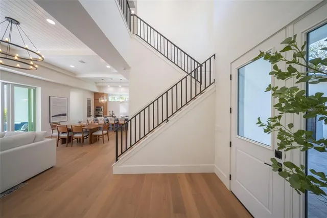 $2,175,000 | 2420 Floyd Street, Sarasota, FL 34239