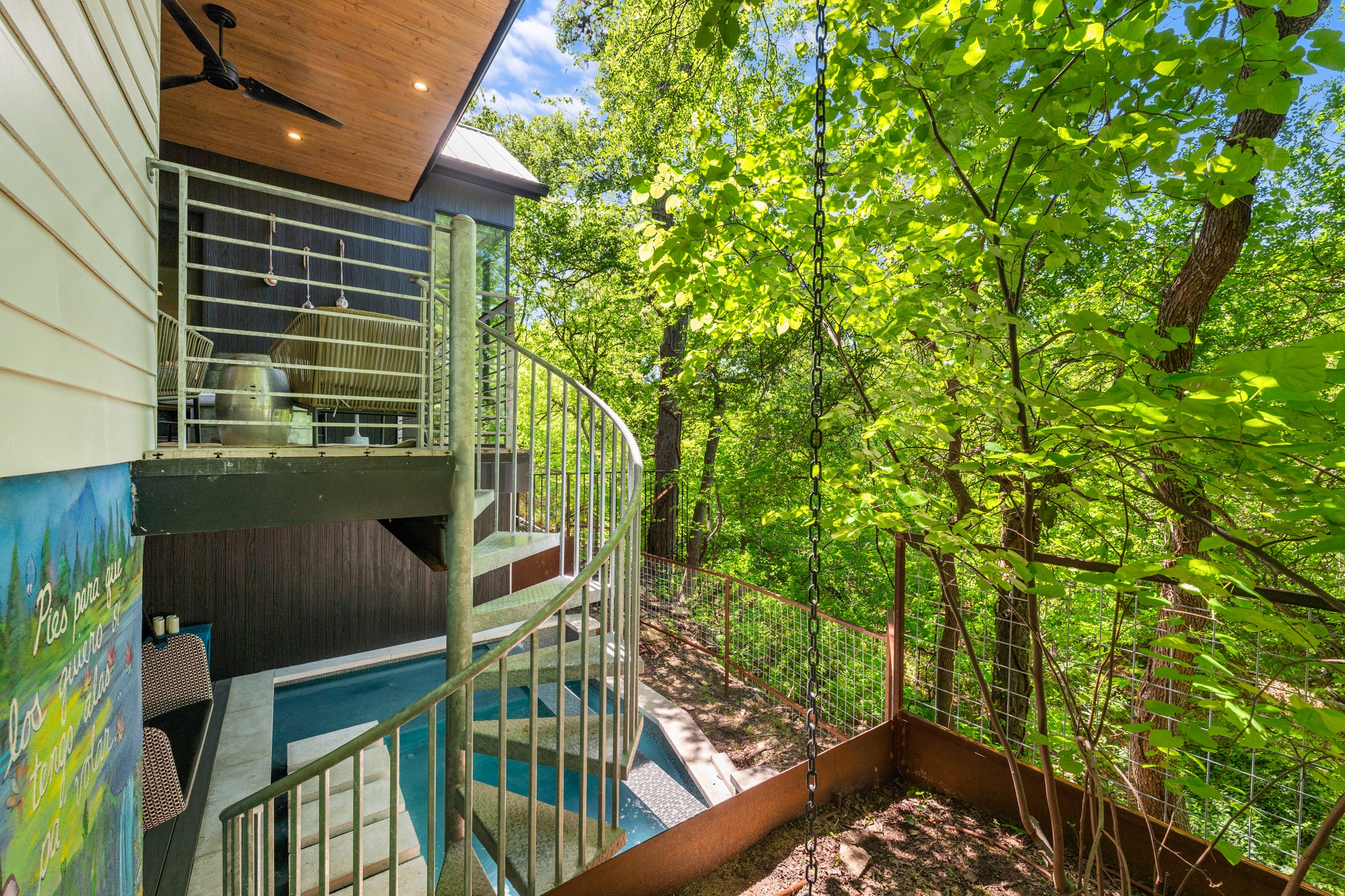 700 Jessie Street Austin, TX 78704 - Photo 32 of 40 Balcony featuring stairway