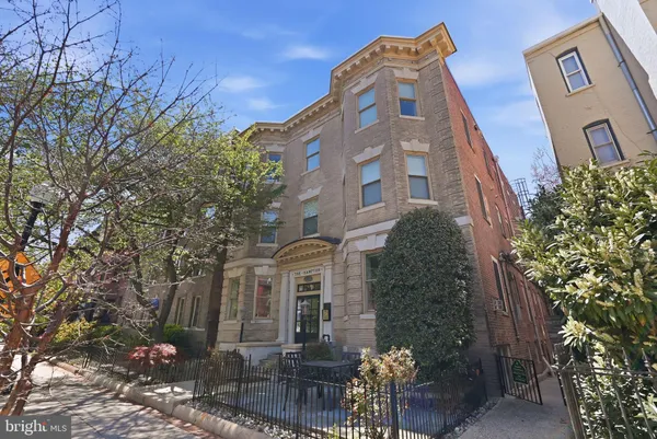 $2,350 | 1740 18th Street Northwest, Unit T2, Washington, DC 20009