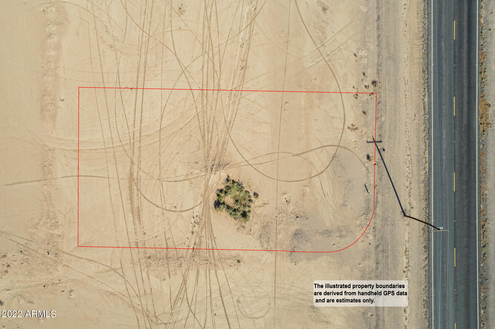 3230 North Tumbleweed Road, Unit 11 Eloy, AZ 85131 - Photo 9 of 10 a bathroom with a shower