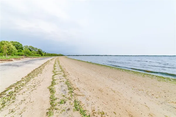 $265,000 | 68 Ln 5, Warwick, RI 02888