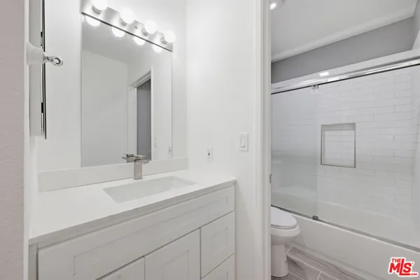 $599,999 | 13091 Hubbard Street, Unit 5, Sylmar, CA 91342