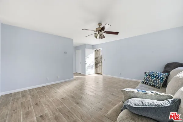 $599,999 | 13091 Hubbard Street, Unit 5, Sylmar, CA 91342