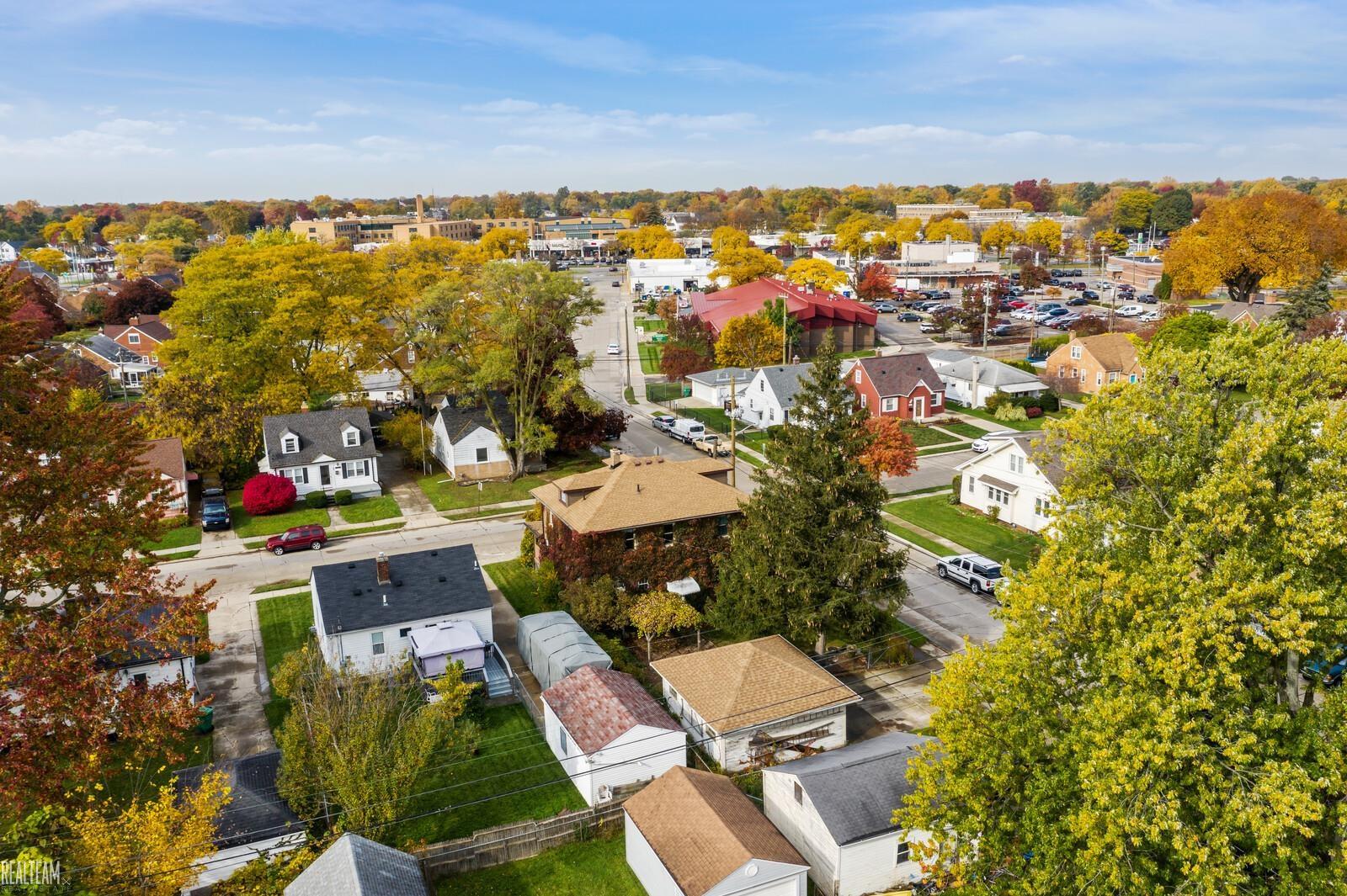 22246 Virginia Eastpointe, MI 48021 - Photo 19 of 69 50130672-C43794E8-1D9E-40FF-B6A2-3DEA06C975BF.JPG