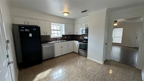 $1,400 | 3411 Pewitt Drive, Unit 3413, Waco, TX 76706