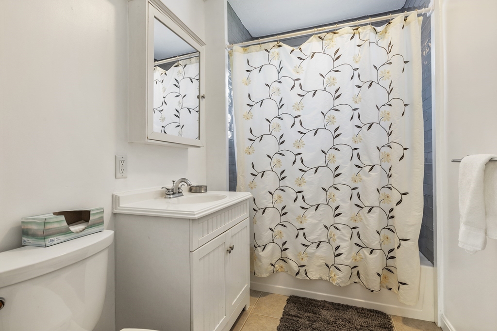23 Martin Douglas, MA 01516 - Photo 17 of 30