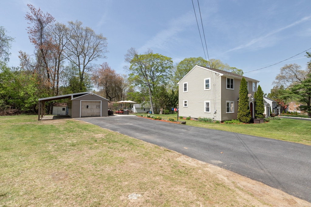 23 Martin Douglas, MA 01516 - Photo 7 of 30