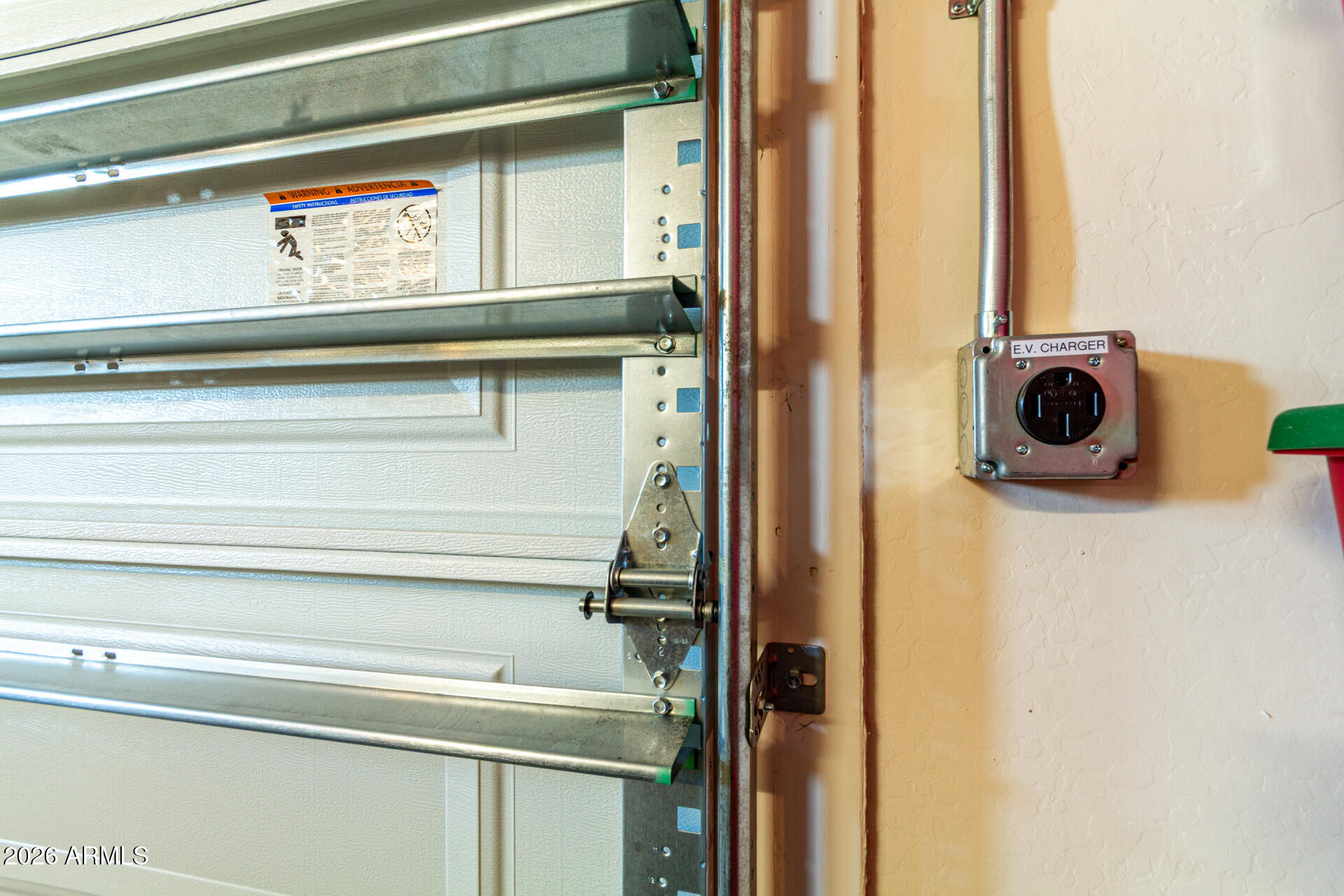 5740 West Raymond Street Phoenix, AZ 85043 - Photo 30 of 41 a utility room with dryer and washer
