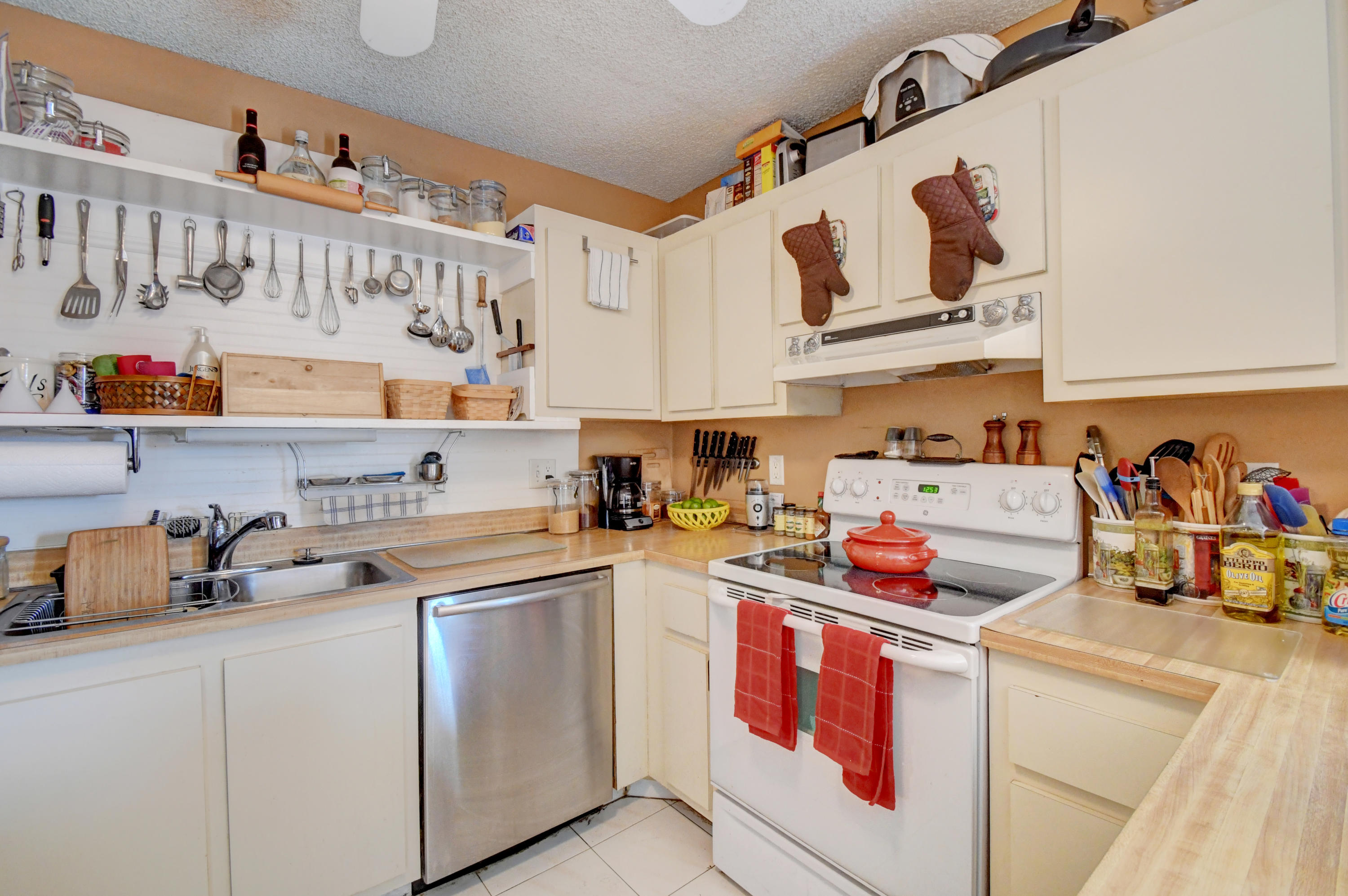9417 Affirmed Lane Boca Raton, FL 33496 - Photo 9 of 19 DSC_4992_3_4_5_6