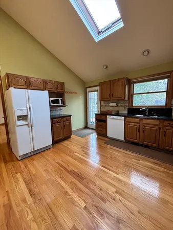 $2,500 | 28 Nonquit Street, Unit A, Worcester, MA 01604