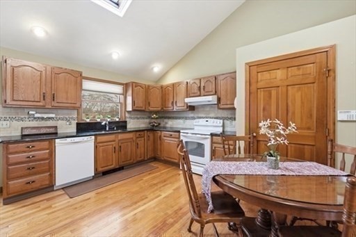 28 Nonquit Street, Unit A Worcester, MA 01604 - Photo 12 of 29
