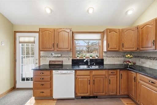 28 Nonquit Street, Unit A Worcester, MA 01604 - Photo 13 of 29