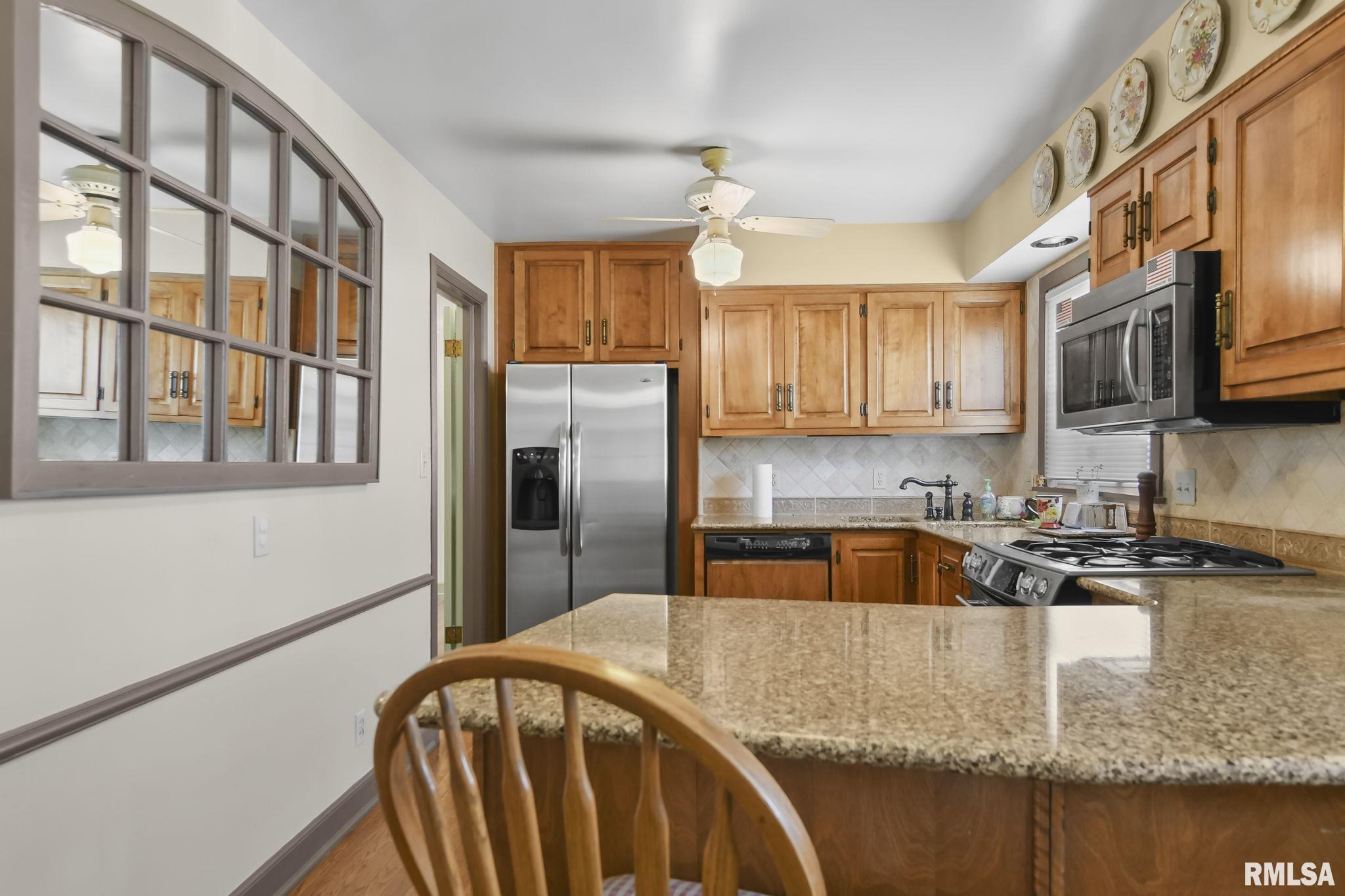 2125 Greenbriar Road Springfield, IL 62704 - Photo 15 of 35