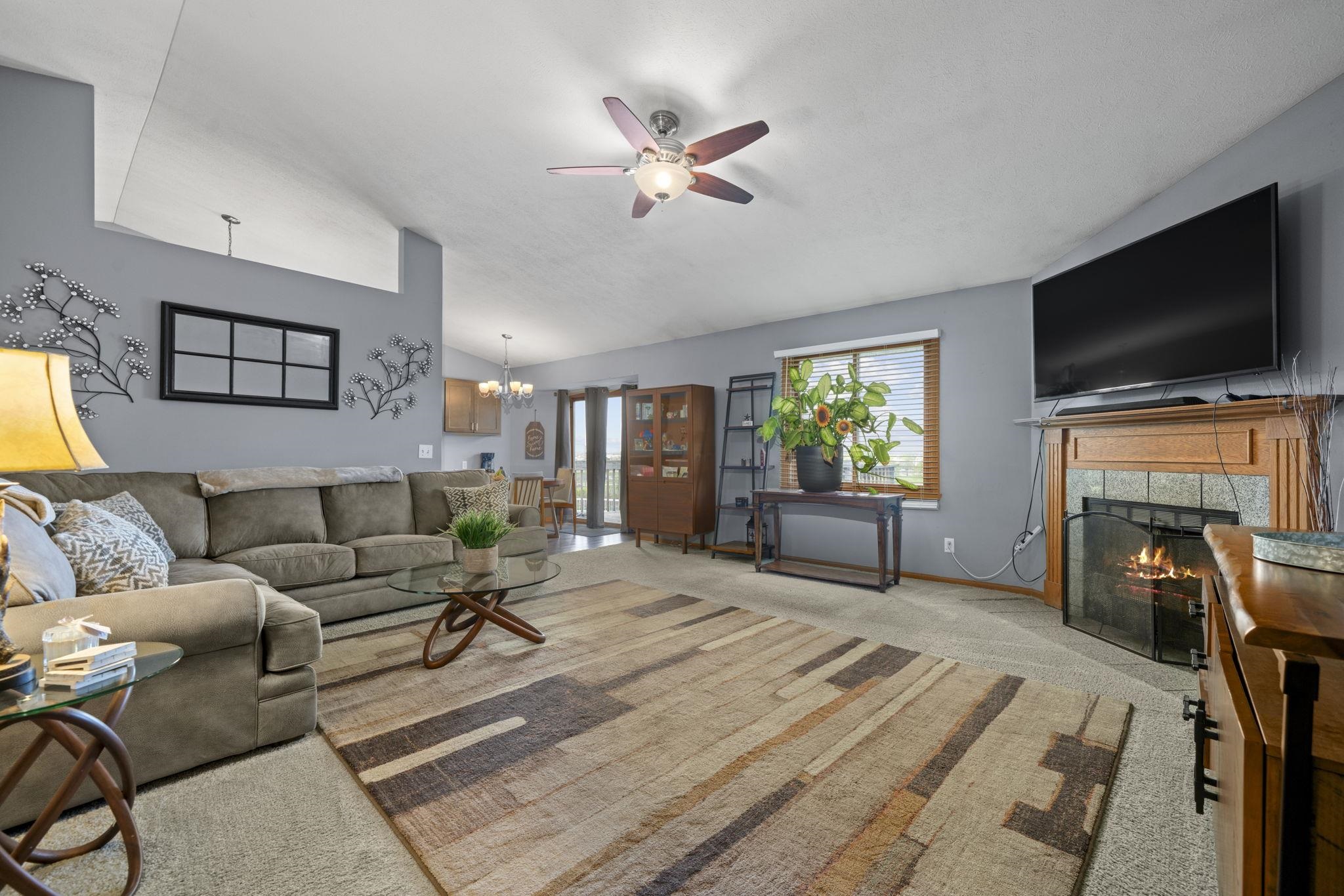 5380 Torque Road Loves Park, IL 61111 - Photo 6 of 37 Gallery Image 6