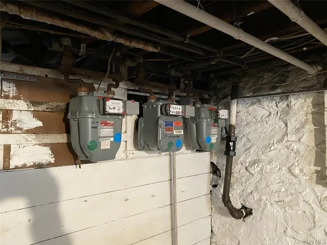 a view of a livingroom with furniture and window