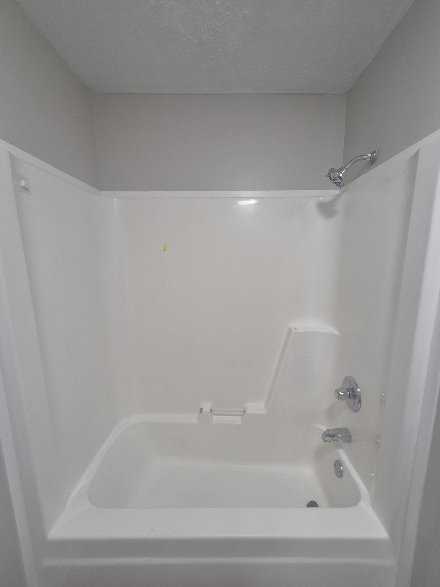 403 Eddy Street Oak Grove, KY 42262 - Photo 9 of 13 a bathroom with a bathtub