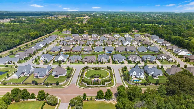 $809,000 | 4711 Carousel Lane, Collierville, TN 38017