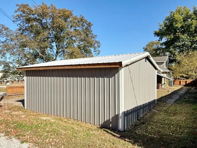 $150,000 | 400 South Main Street, El Dorado Springs, MO 64744