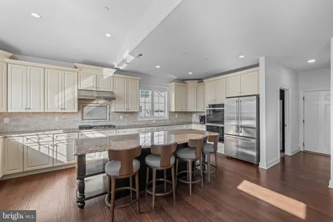 $1,850,000 | 3804 Baldwin Lane, Newtown Square, PA 19073