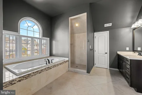 $1,850,000 | 3804 Baldwin Lane, Newtown Square, PA 19073