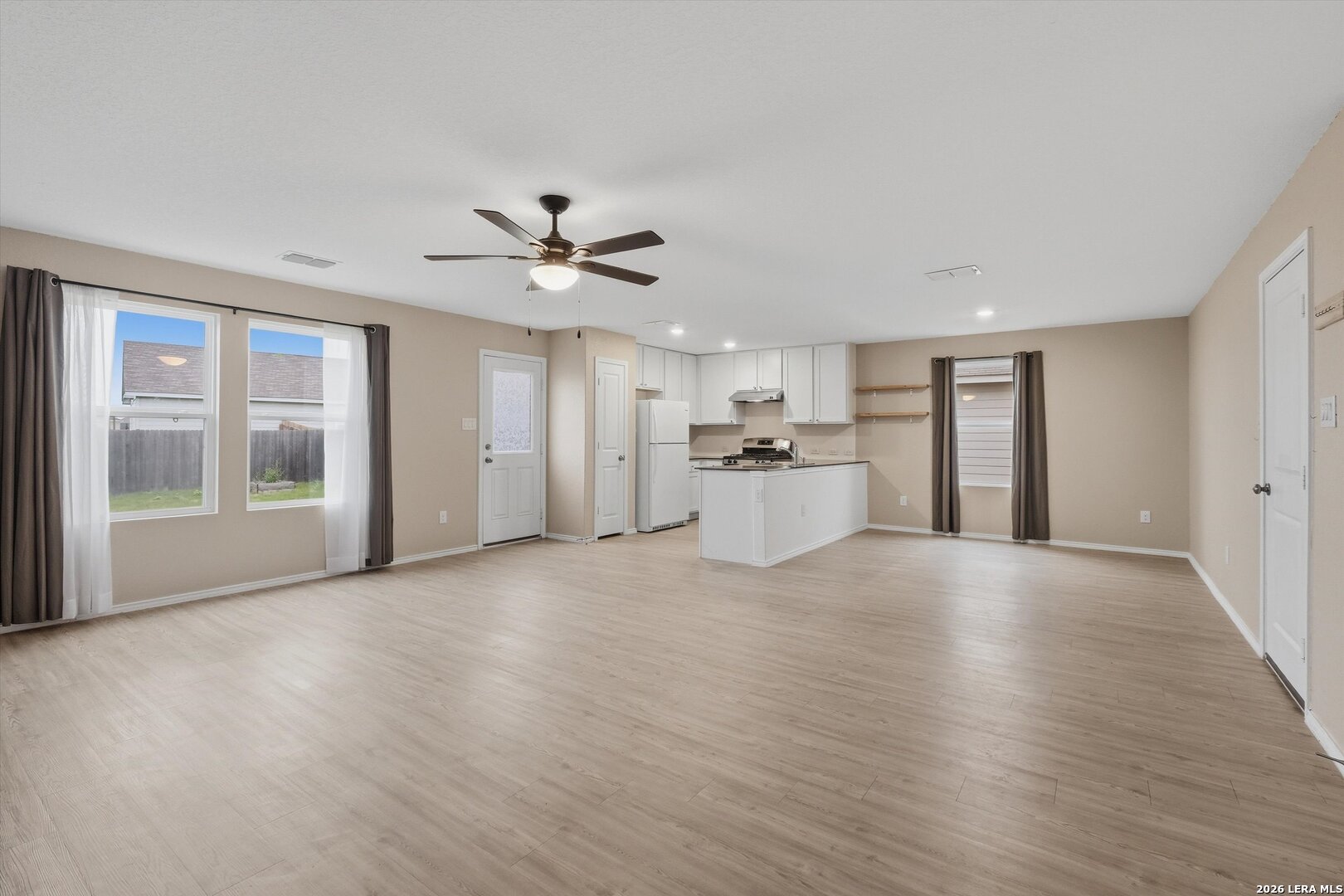 10716 Sweepback Trail Converse, TX 78109 - Photo 5 of 28