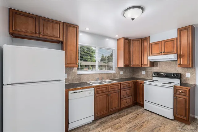 $595,000 | 867 South Grape Street, Denver, CO 80246