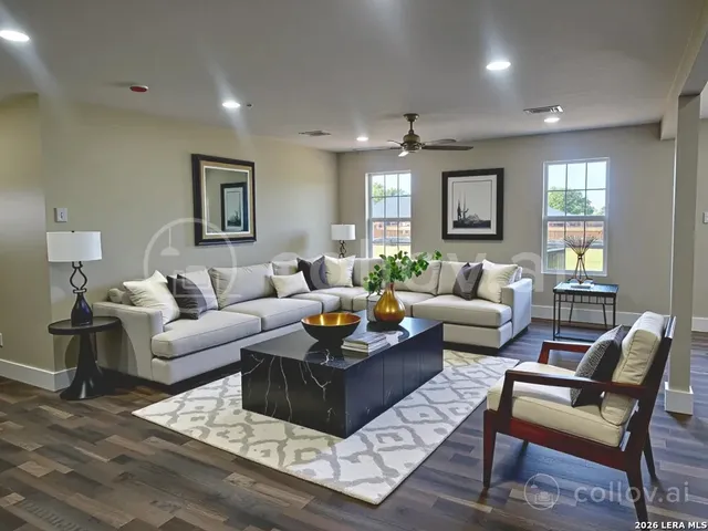 $329,900 | 250 Krystal Ray Lane, Elmendorf, TX 78112