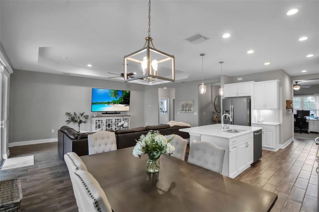 7798 Ridgelake Circle Bradenton, FL 34203 - Photo 17 of 48