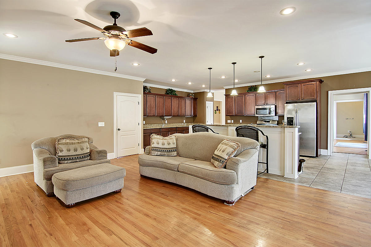 908 Veranda Way Florence, SC 29501 - Photo 15 of 49 CREM_908-Veranda-Way_025