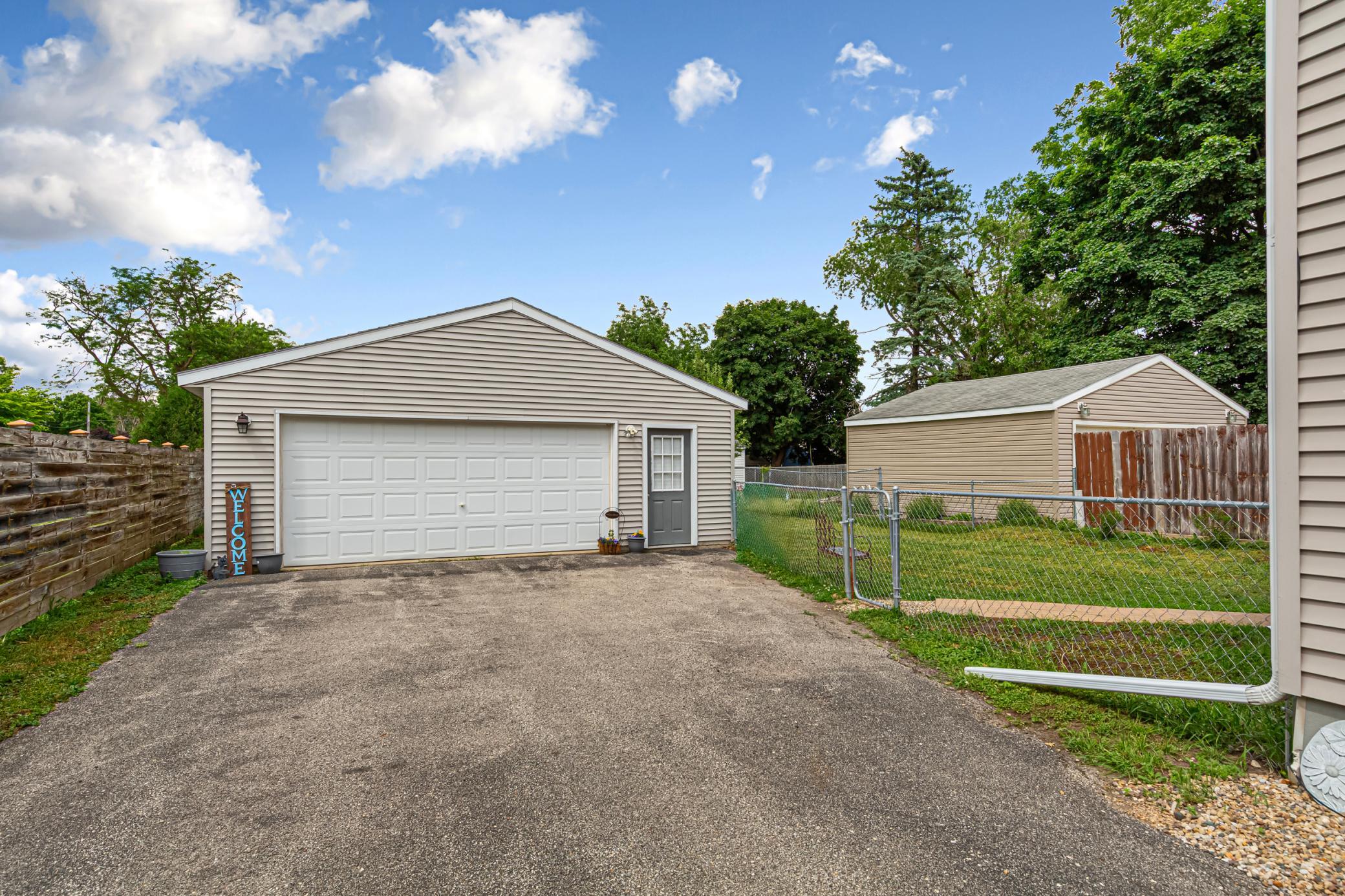 910 8th Avenue Southwest Austin, MN 55912 - Photo 4 of 24