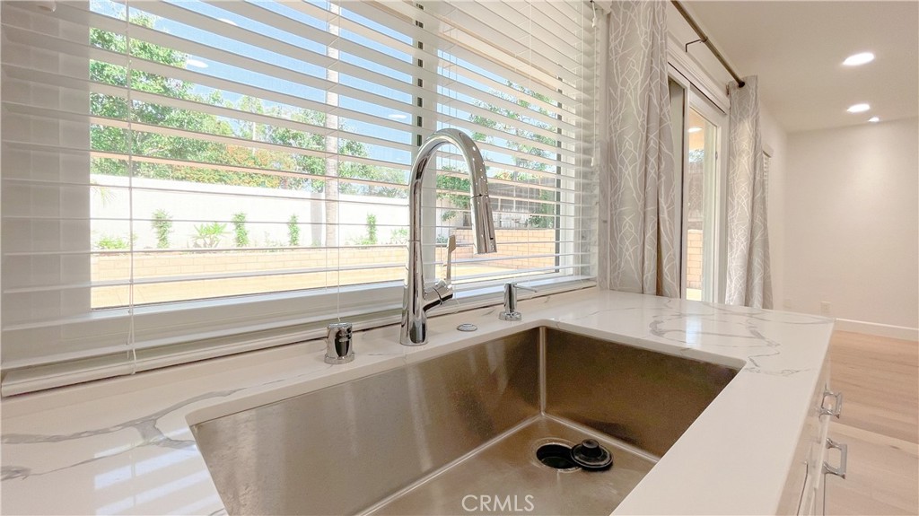 45 Westport Irvine, CA 92620 - Photo 11 of 45 a bathroom with a sink and a bathtub