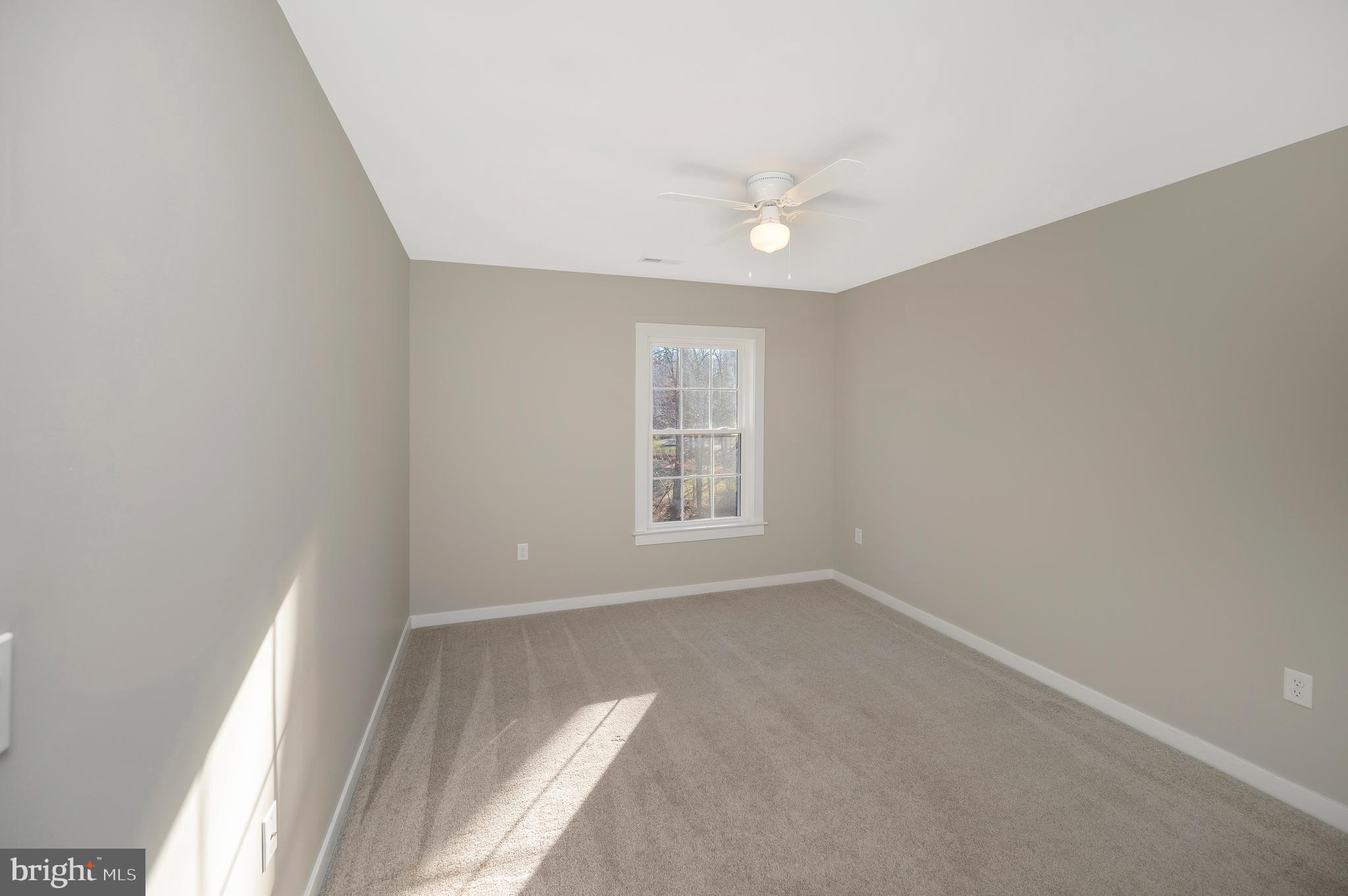 112 Butler Circle Locust Grove, VA 22508 - Photo 27 of 57 an empty room with a window