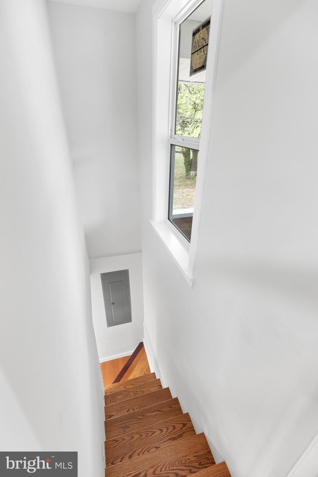 1528 Hunt Avenue Landover, MD 20785 - Photo 16 of 27 a view of an empty room and window