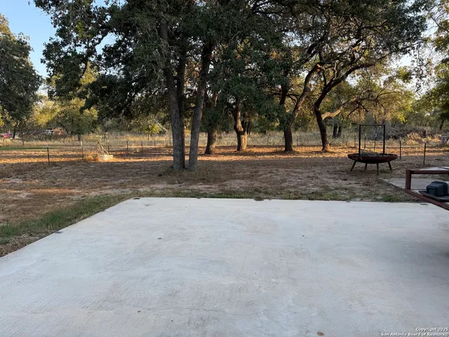 $1,990 | 117 Big Oak Lane, La Vernia, TX 78121
