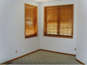 7261 East Sylvania Road Bloomfield, IN 47424 - Photo 9 of 16 Gallery Image 9